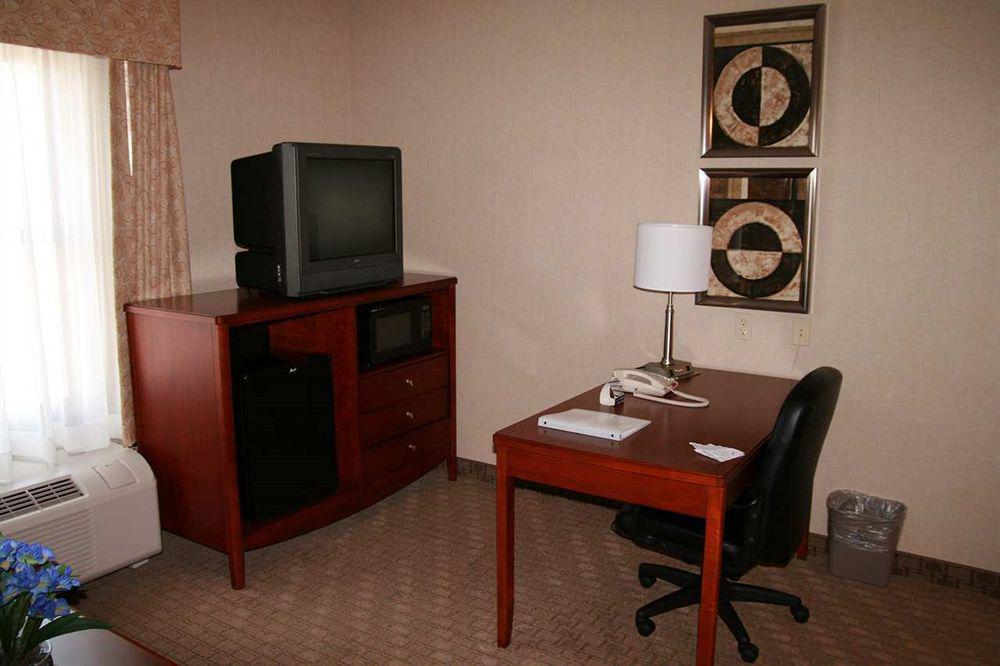 Hampton Inn Луисбърг Стая снимка