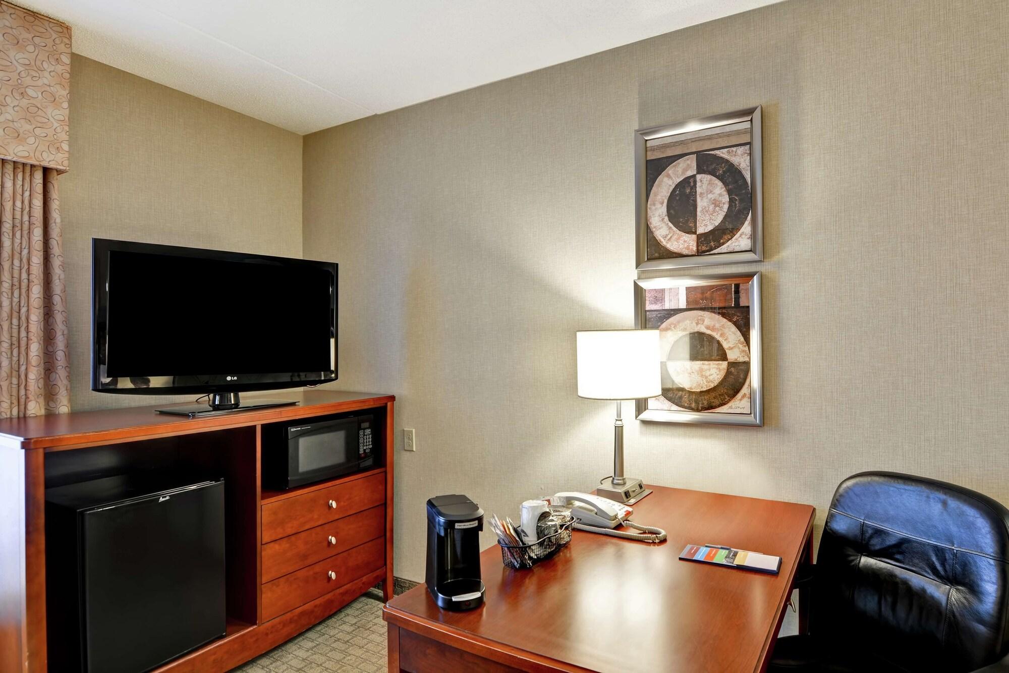 Hampton Inn Луисбърг Екстериор снимка
