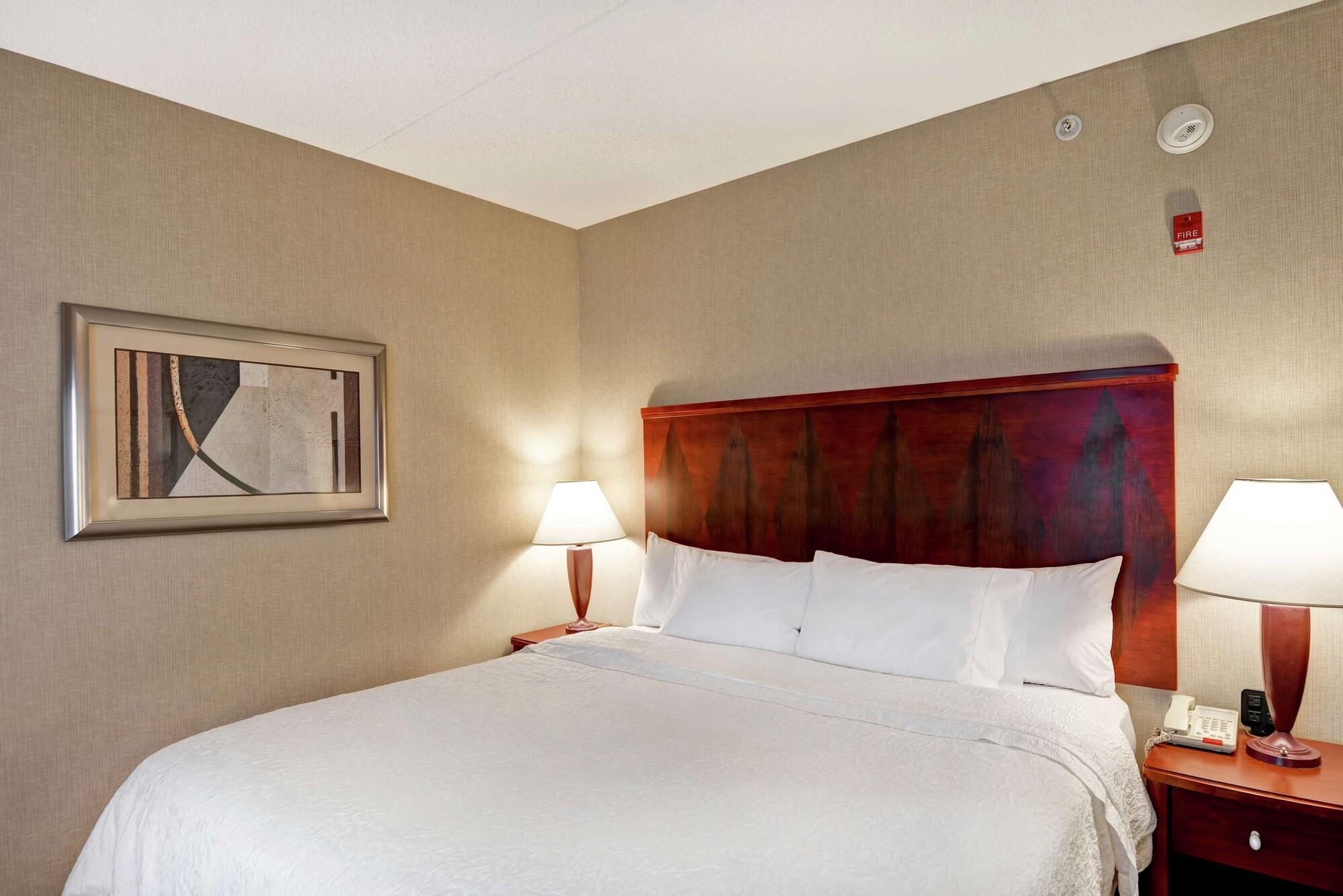 Hampton Inn Луисбърг Екстериор снимка