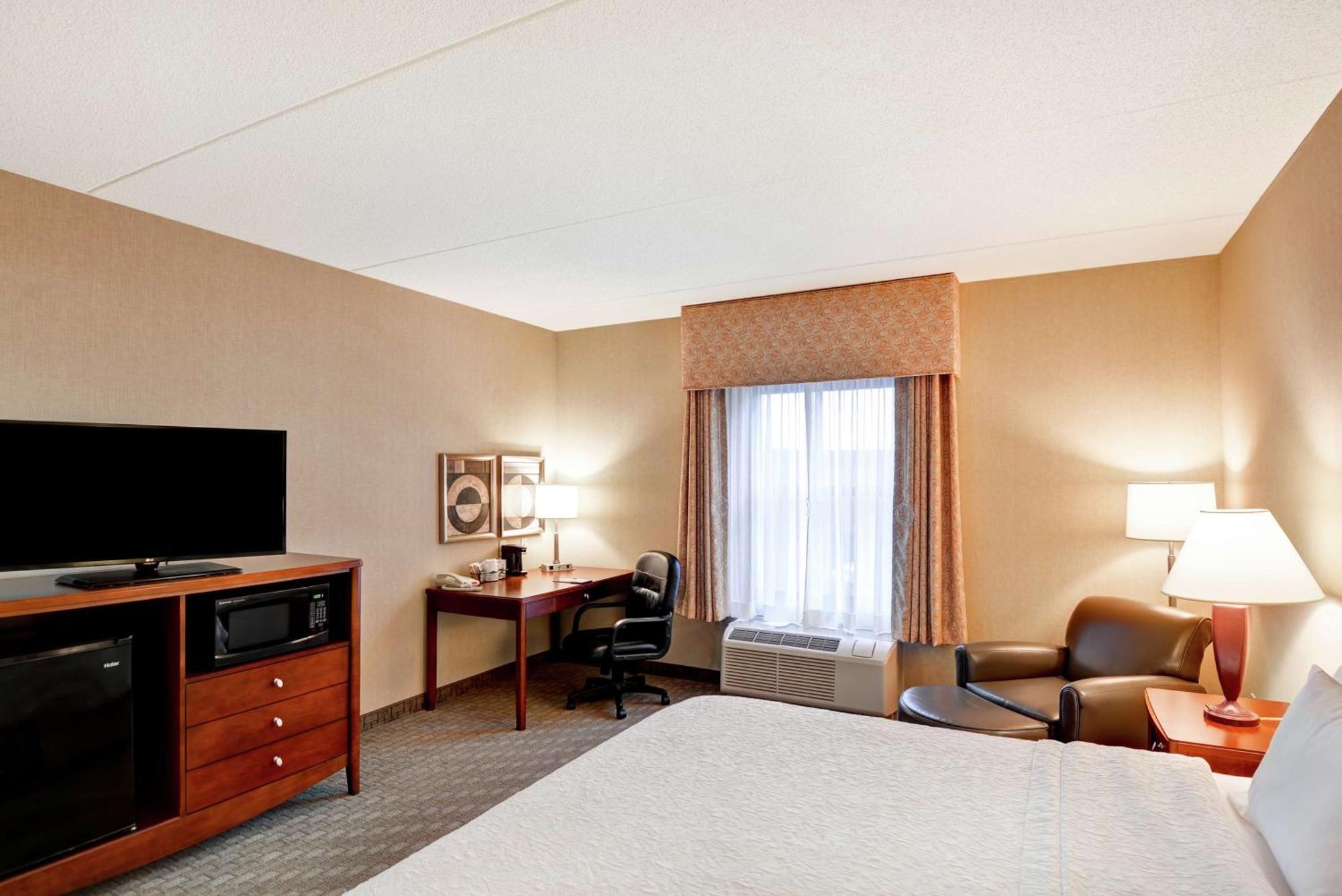 Hampton Inn Луисбърг Екстериор снимка