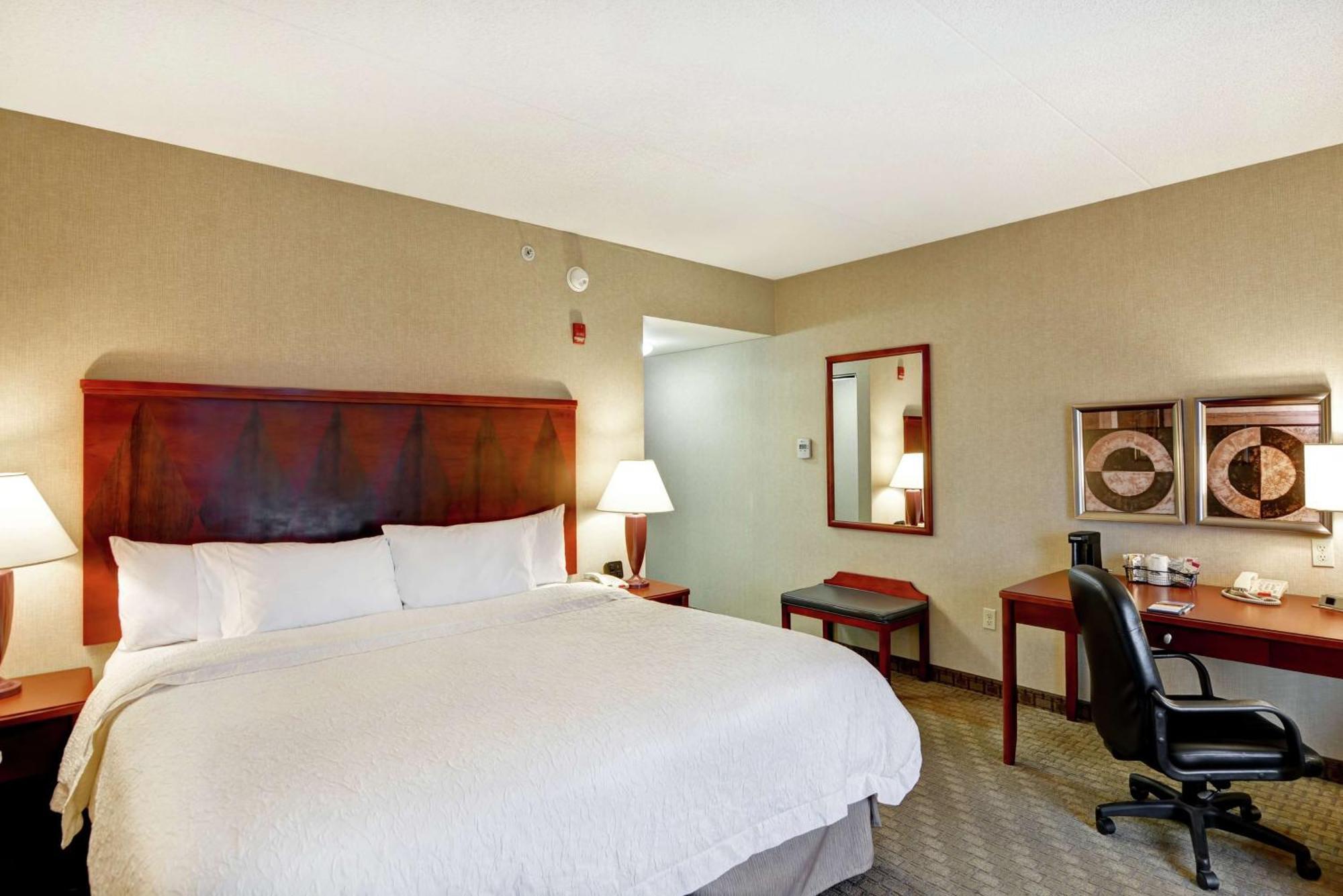 Hampton Inn Луисбърг Екстериор снимка