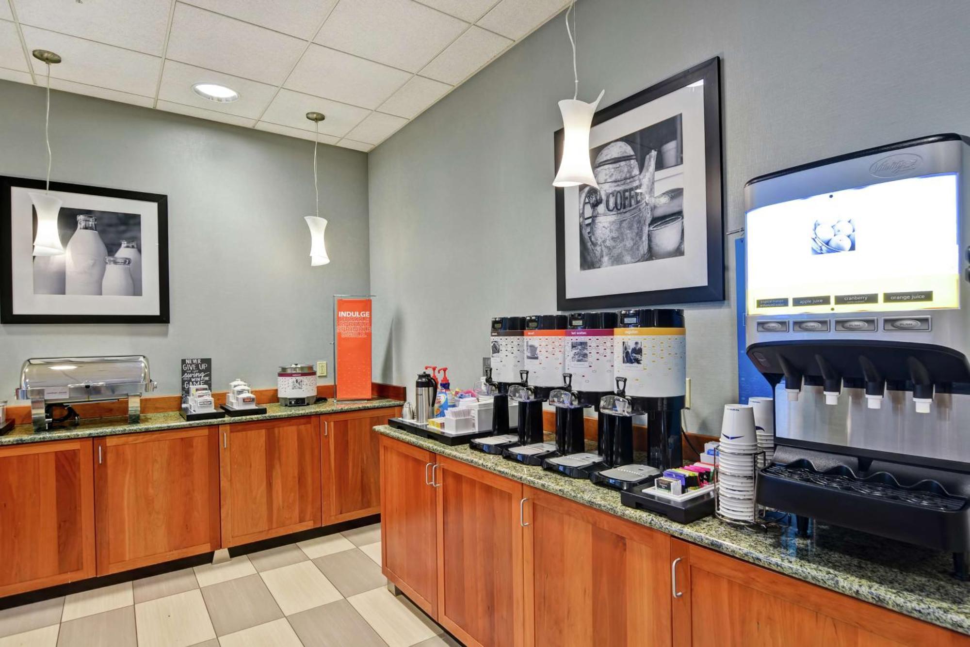 Hampton Inn Луисбърг Екстериор снимка