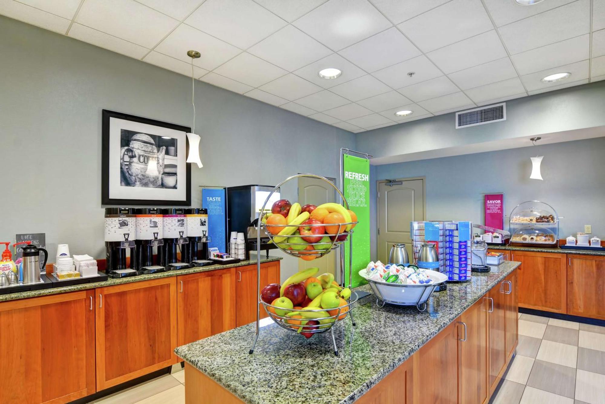 Hampton Inn Луисбърг Екстериор снимка