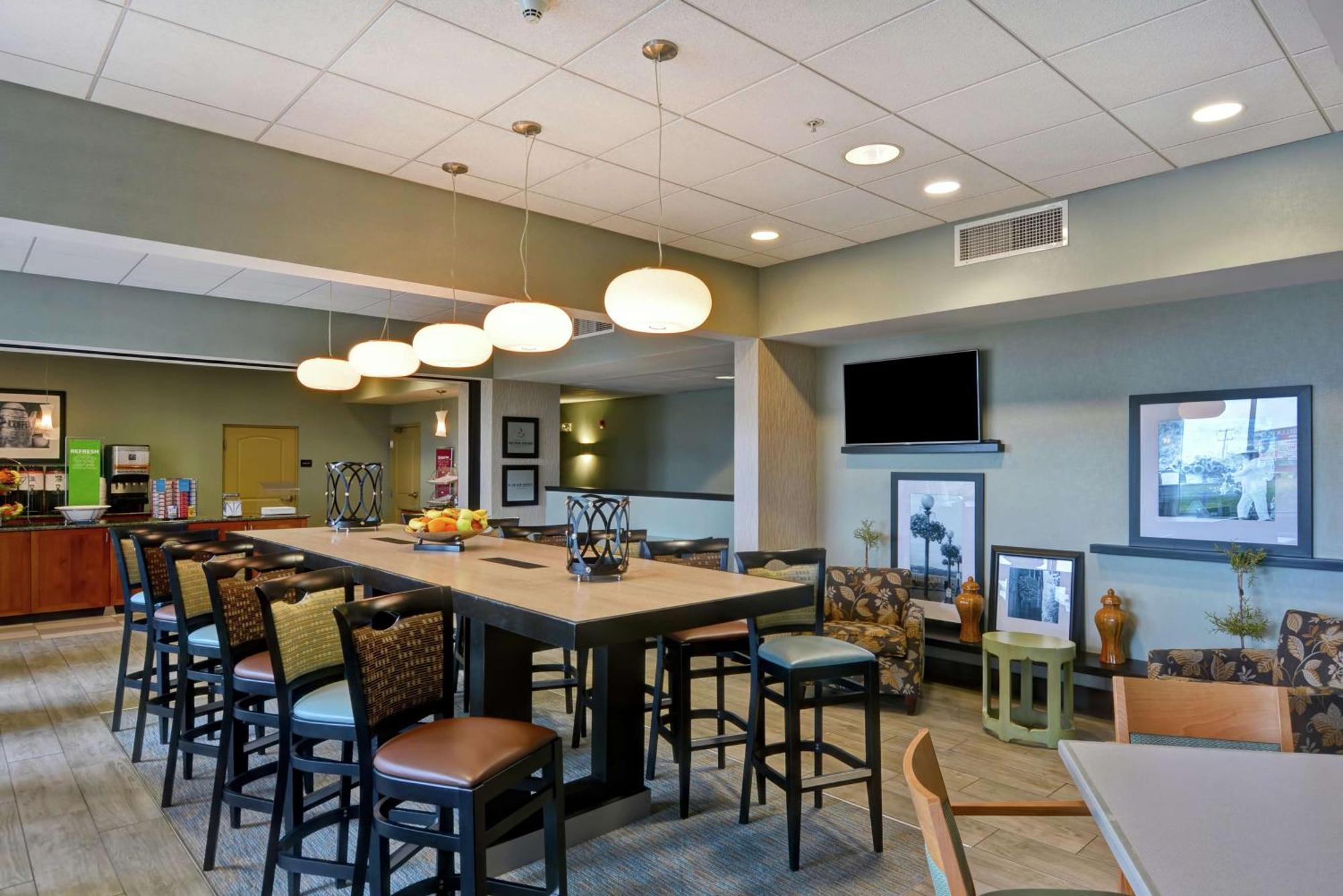 Hampton Inn Луисбърг Екстериор снимка